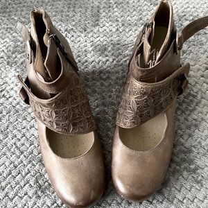 Miz Mooz taupe grey Shoes